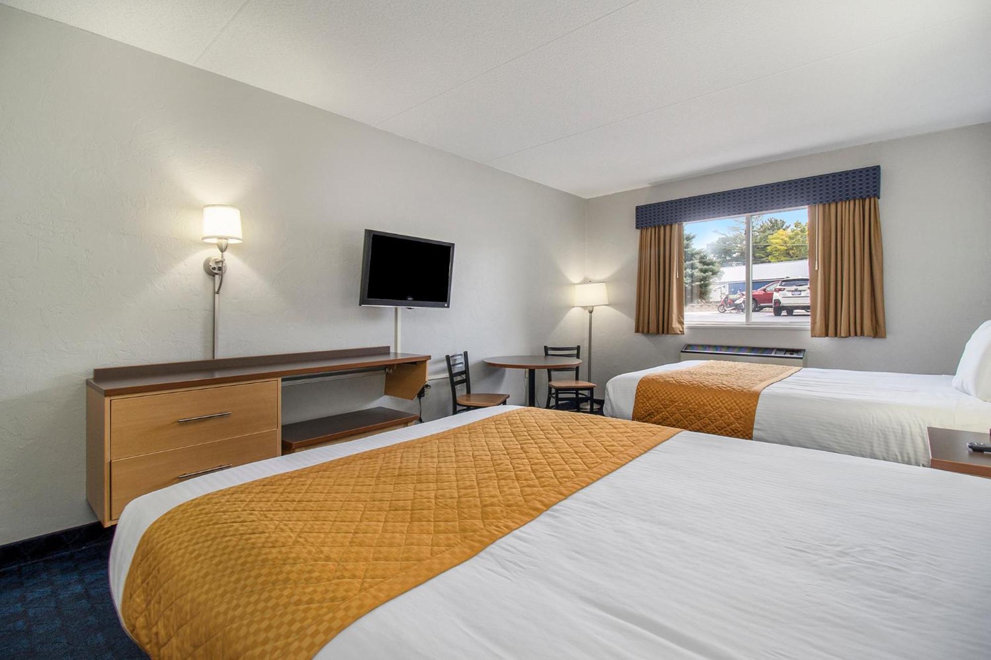 Dunes Waterfront Resort Миърс Екстериор снимка