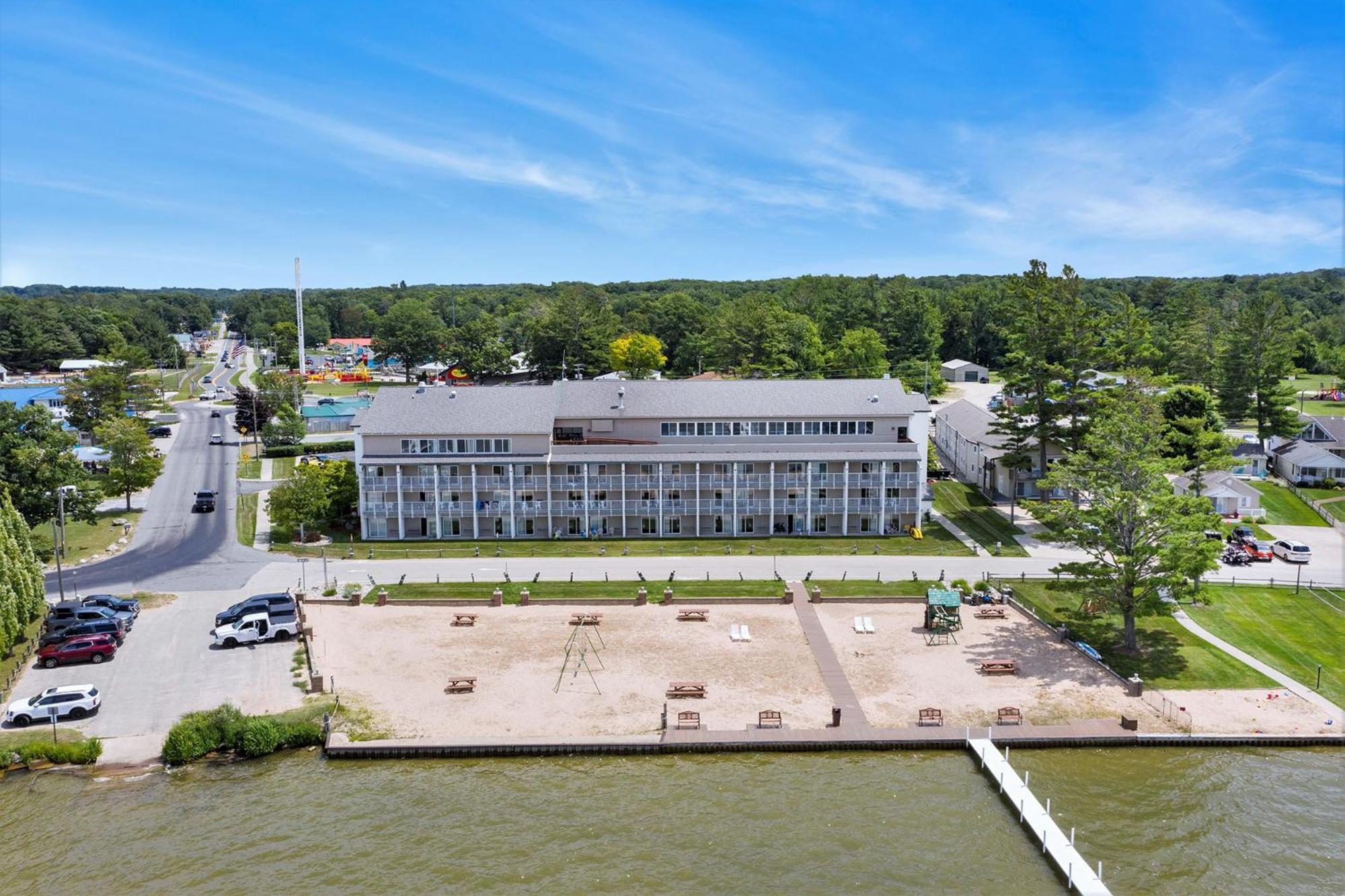 Dunes Waterfront Resort Миърс Екстериор снимка
