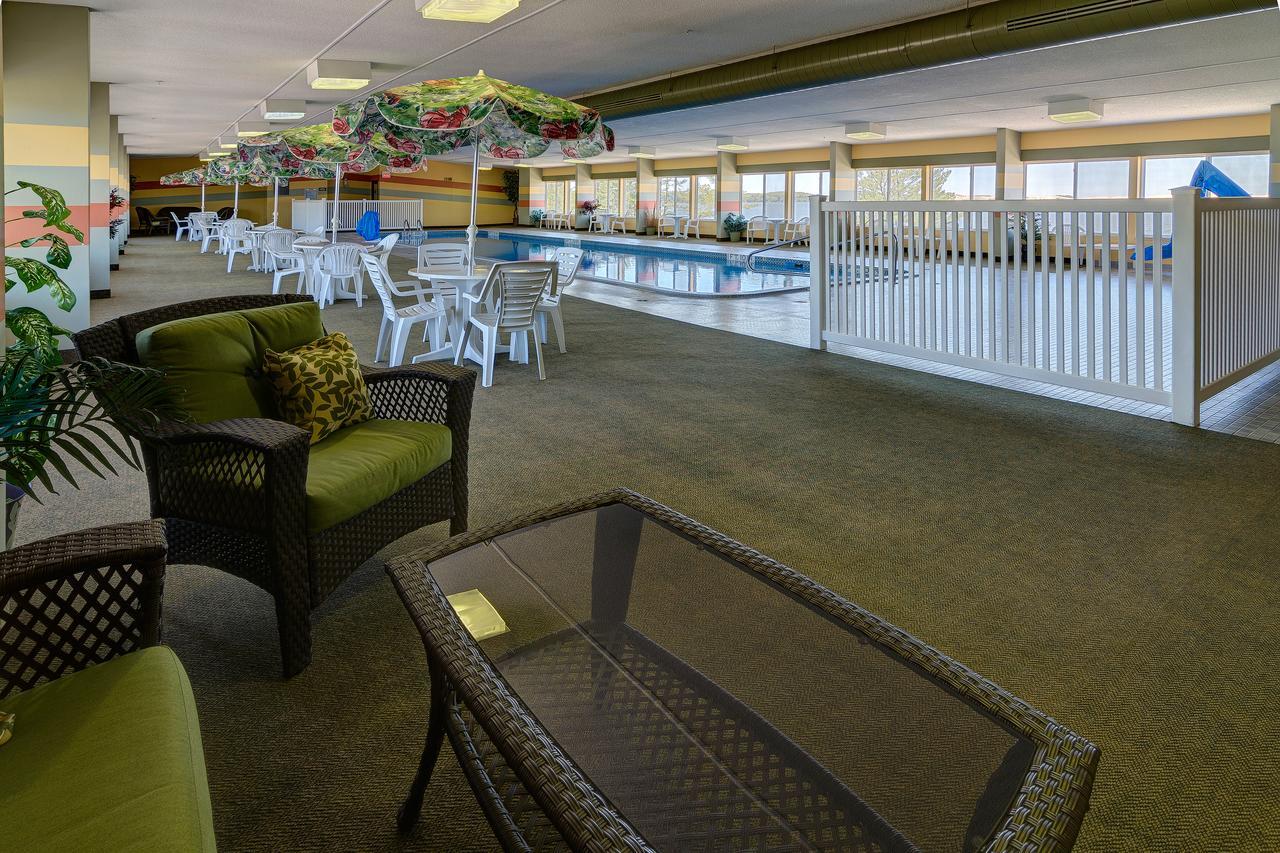 Dunes Waterfront Resort Миърс Екстериор снимка