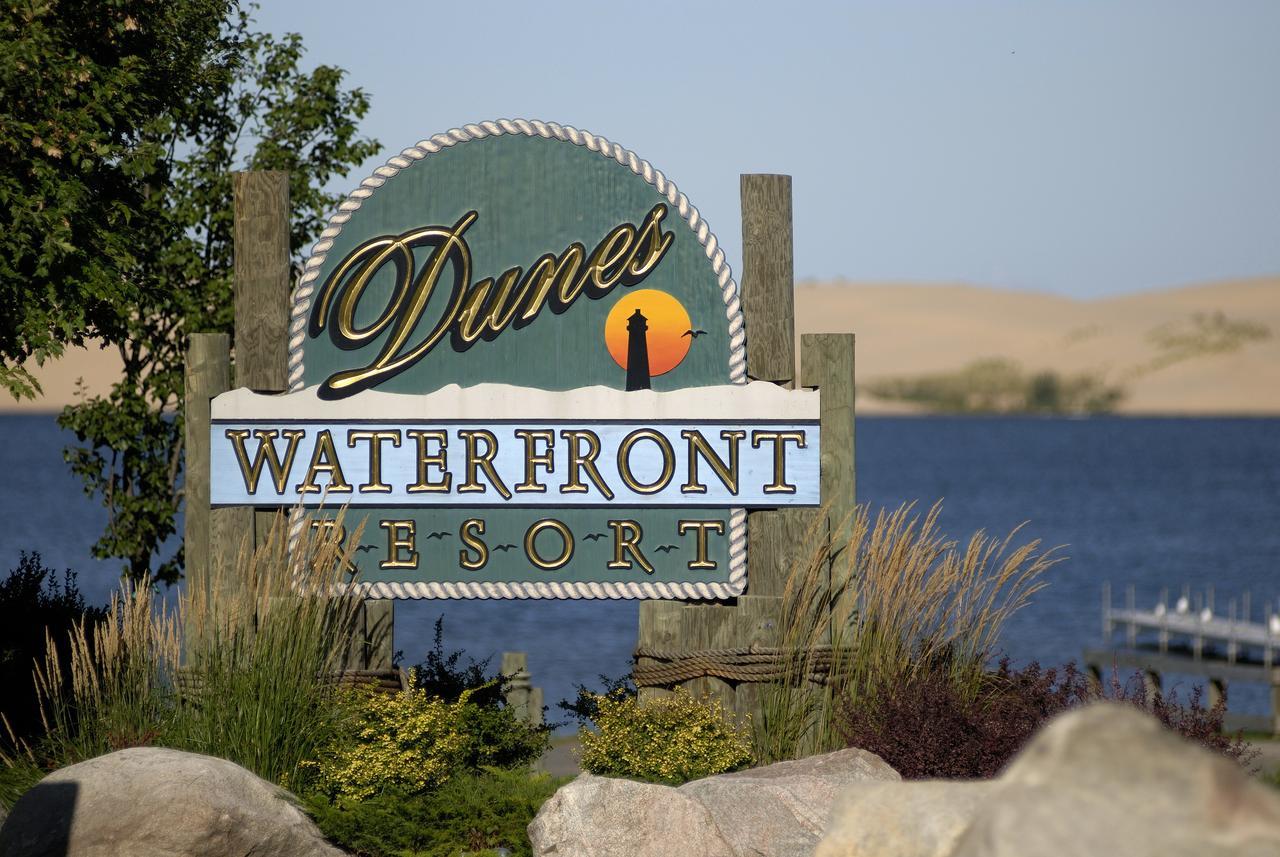 Dunes Waterfront Resort Миърс Екстериор снимка