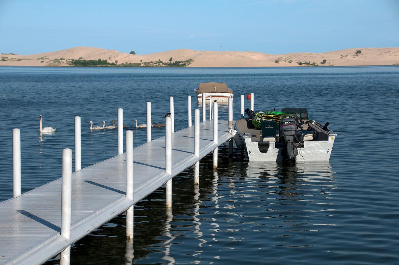 Dunes Waterfront Resort Миърс Екстериор снимка