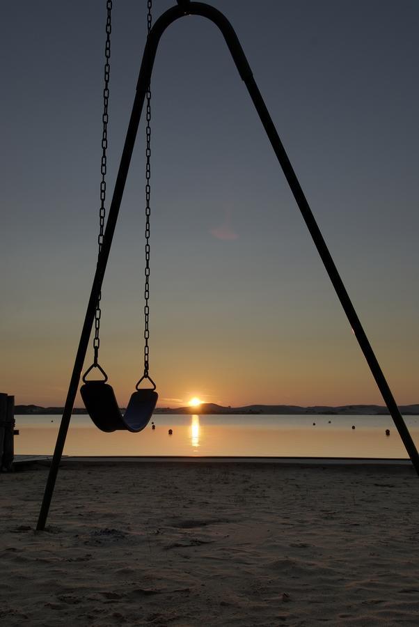 Dunes Waterfront Resort Миърс Екстериор снимка