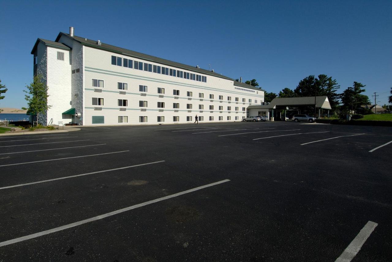 Dunes Waterfront Resort Миърс Екстериор снимка